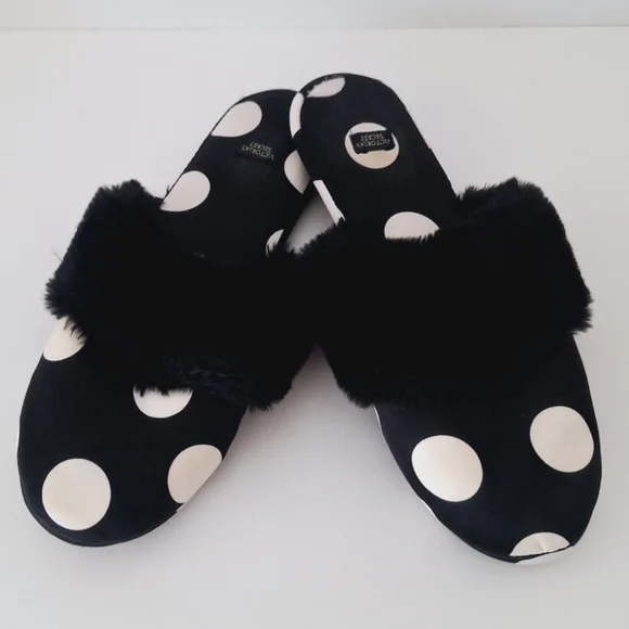 Victoria's Secret polka dot slippers - Picture 1 of 7